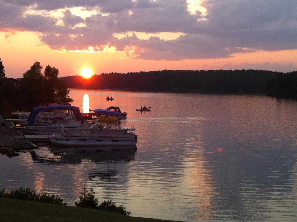 Lake Lauzon Resort Blind River Номер фото